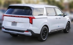 Kia Carnival LXS FWD 2026