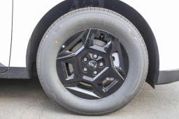 Kia Carnival LXS FWD 2026