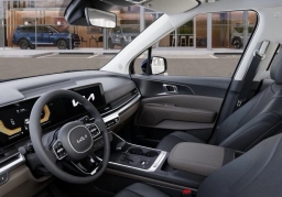 Kia Carnival LXS FWD 2026