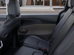 Kia Carnival LXS FWD 2026