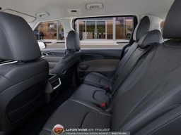 Kia Carnival LXS FWD 2026