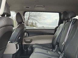 Kia Carnival LXS FWD 2026