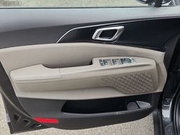 Kia Carnival LXS FWD 2026