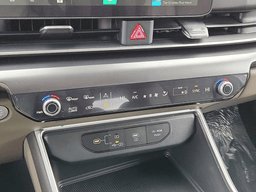 Kia Carnival LXS FWD 2026