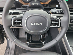 Kia Carnival LXS FWD 2026