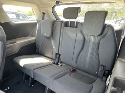 Kia Carnival LX FWD 2026