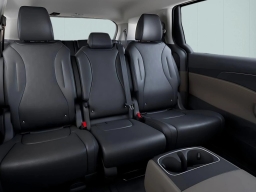 Kia Carnival LXS FWD 2026