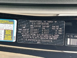 Kia Carnival LXS FWD 2026