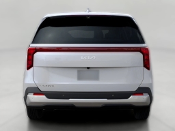 Kia Carnival LXS FWD 2026