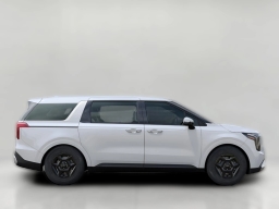 Kia Carnival LXS FWD 2026