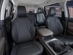 Kia Carnival LXS FWD 2026