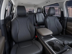 Kia Carnival LXS FWD 2026