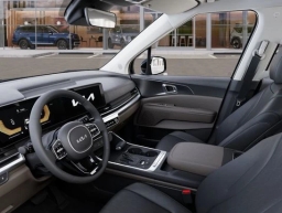 Kia Carnival LXS FWD 2026