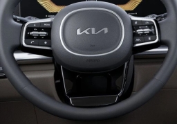 Kia Carnival LXS FWD 2026