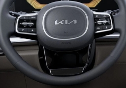 Kia Carnival LXS FWD 2026