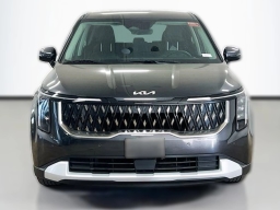 Kia Carnival LXS FWD 2026