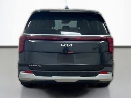 Kia Carnival LXS FWD 2026