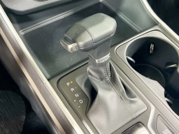 Kia Carnival LXS FWD 2026