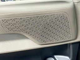 Kia Carnival LXS FWD 2026