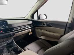 Kia Carnival LXS FWD 2026