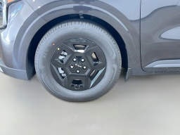 Kia Carnival LXS FWD 2026