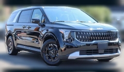 Kia Carnival LXS FWD 2026