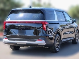 Kia Carnival LXS FWD 2026