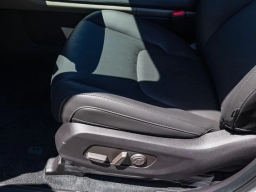 Kia Carnival LXS FWD 2026