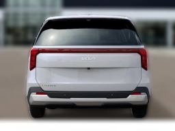 Kia Carnival LXS FWD 2026