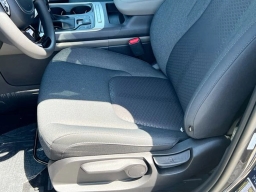 Kia Carnival LX FWD 2026