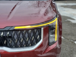 Kia Carnival Hybrid LXS FWD 2026