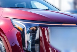 Kia Carnival Hybrid LXS FWD 2026