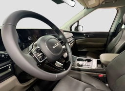 Kia Carnival Hybrid LXS FWD 2026