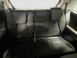 Kia Carnival Hybrid LXS FWD 2026