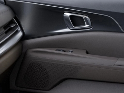 Kia Carnival Hybrid LXS FWD 2026