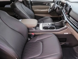 Kia Carnival Hybrid LXS FWD 2026