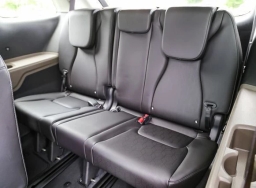 Kia Carnival Hybrid LXS FWD 2026