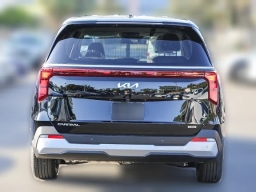 Kia Carnival Hybrid LXS FWD 2026