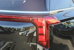 Kia Carnival Hybrid LXS FWD 2026