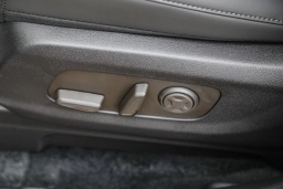 Kia Carnival Hybrid LXS FWD 2026