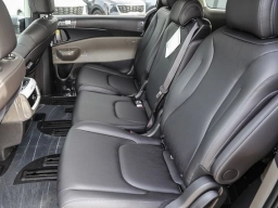 Kia Carnival Hybrid LXS FWD 2026