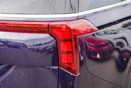 Kia Carnival Hybrid LXS FWD 2026