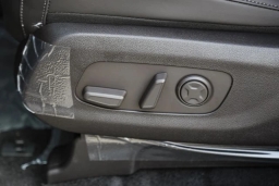 Kia Carnival Hybrid LXS FWD 2026