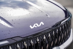 Kia Carnival Hybrid LXS FWD 2026