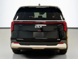 Kia Carnival Hybrid LXS FWD 2026