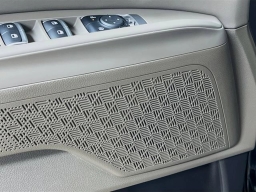 Kia Carnival Hybrid LXS FWD 2026