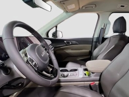 Kia Carnival Hybrid LXS FWD 2026