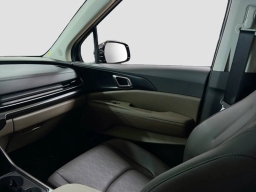 Kia Carnival Hybrid LXS FWD 2026