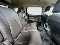 Kia Carnival Hybrid LXS FWD 2026