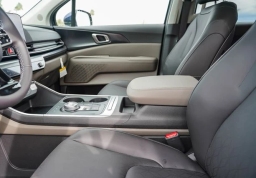 Kia Carnival Hybrid LXS FWD 2026